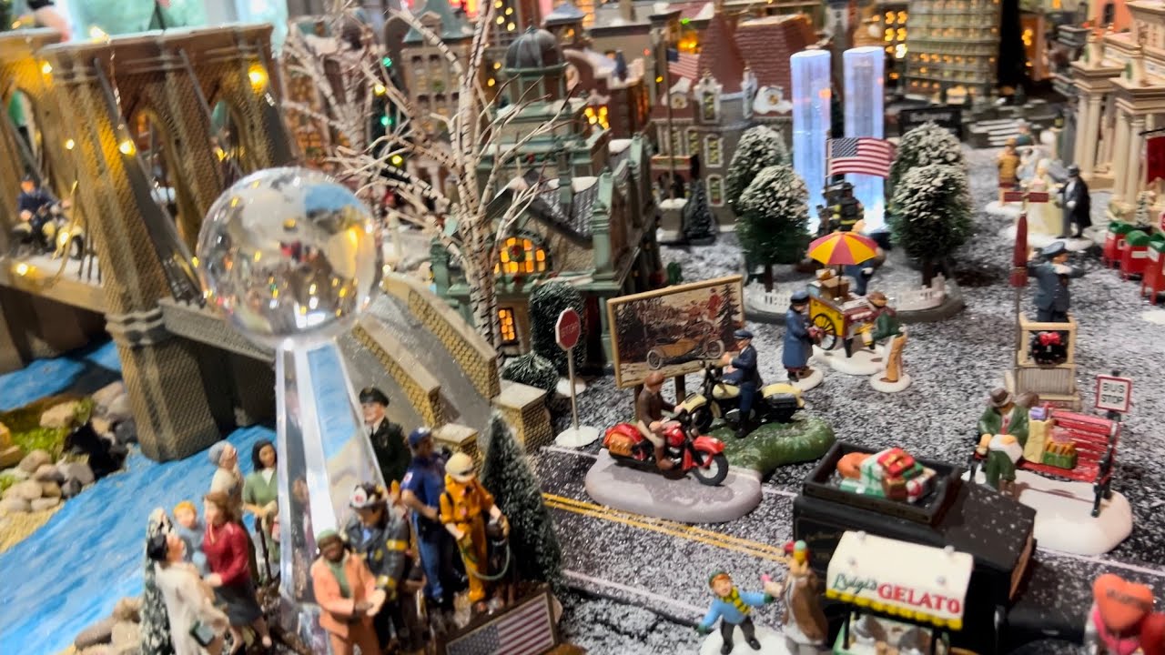 Dept 56 Heritage Village Christmas In The City - Stazione Di Polizia Precinct 25, 15,9x14x21,6 Cm