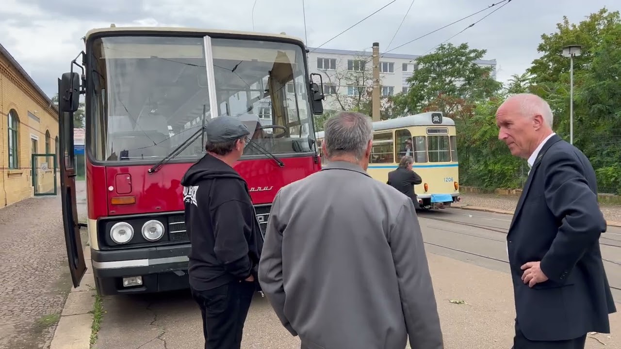 Fahrt ins Blaue mit dem Ikarus 250