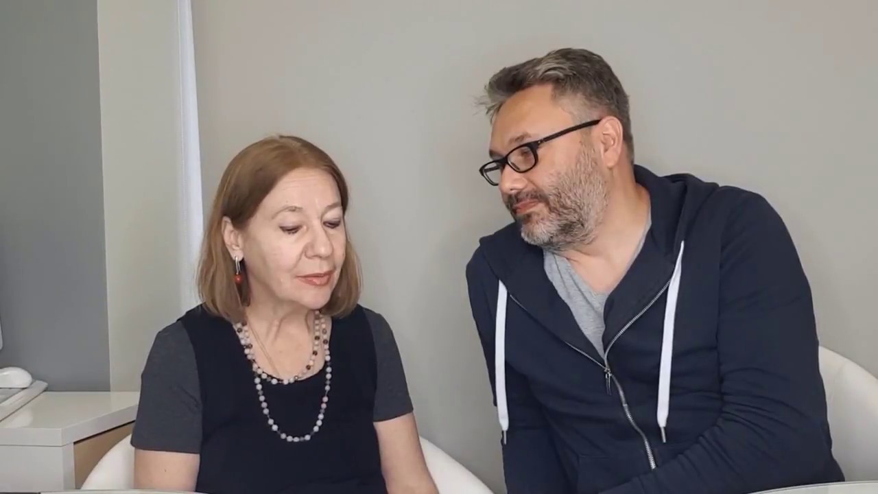 В чем отличие между психотерапевтом и психиатром - YouTube