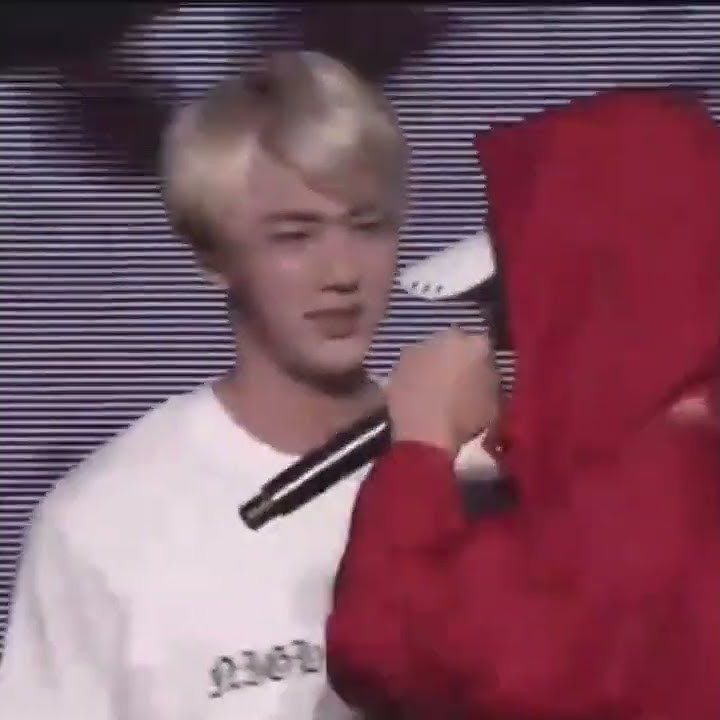 Kim Taehyung performing cypher pt3 🔥😝(Tae rappping shorter version)🤍🥰#taehyung #bts #army