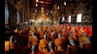 مزحة مع بوذا . أجي تشوف بوذا كيسجد The Buddha praying