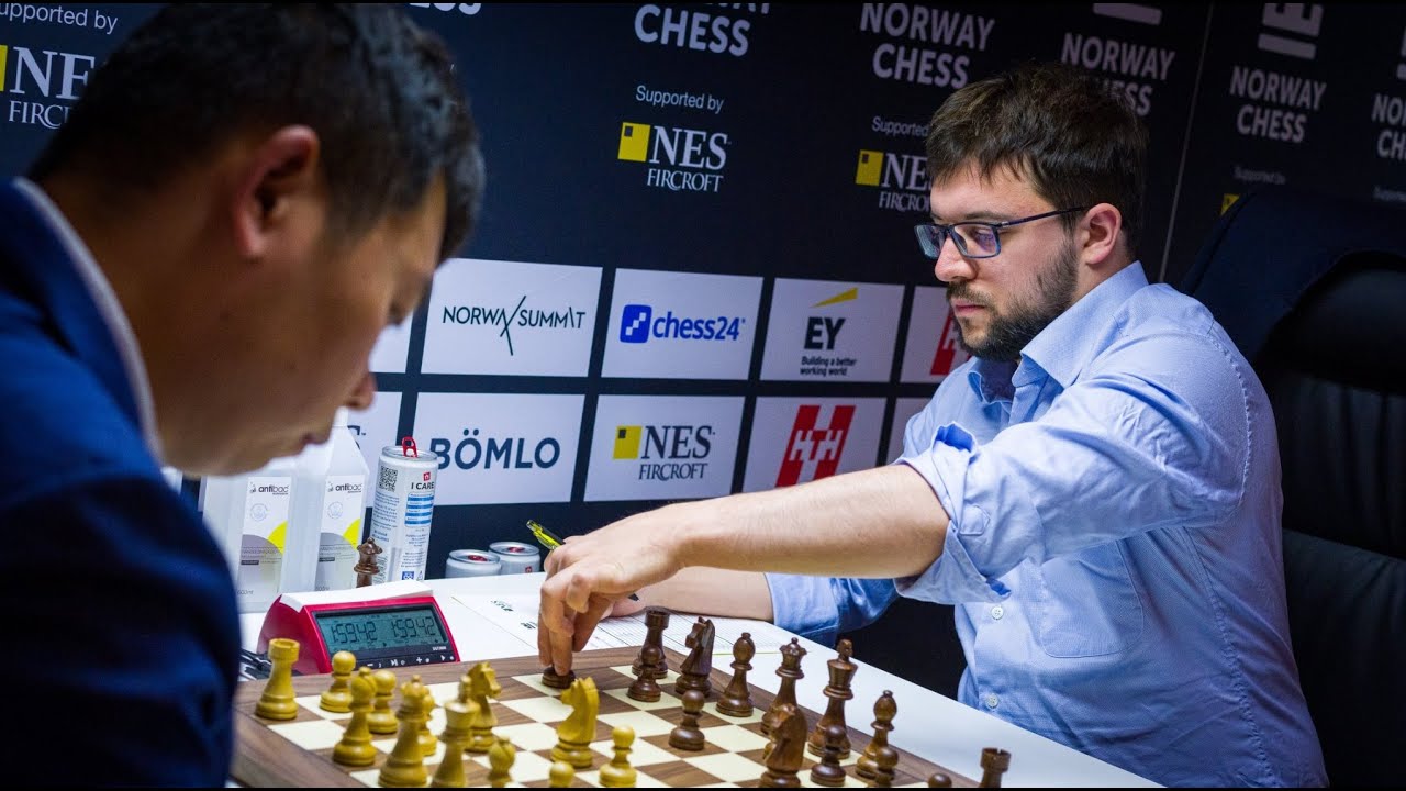 Magnus Carlsen (2839) vs Maxime Vachier-Lagrave (2727)