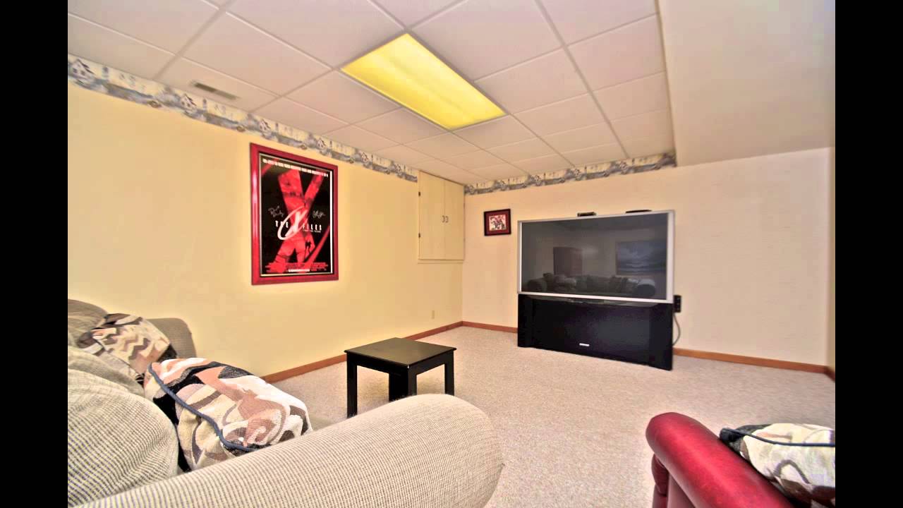 16300 Pinecrest Drive, Kearney, MO 64060