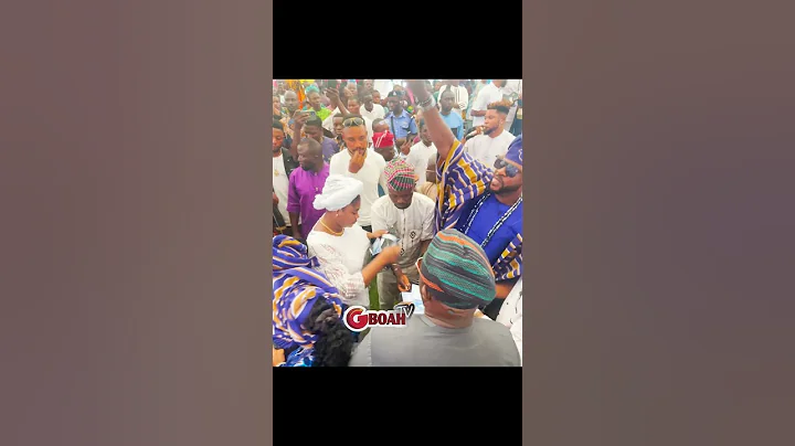 Cash Everywhere! Eniola Ajao Blesses Odunlade on the Dance Floor