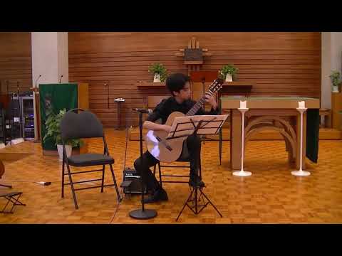 Ritsu plays Bach's "Bourree in Em" in the TAGA Student Recital