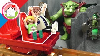 Playmobil en francais Le château fantôme - la famille Hauser dans le train fantôme