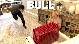 How animals would open presents if they were people. (Behind the scenes)