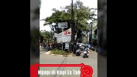 Ngopi di Kopi Es Tak Kie yang legendaris