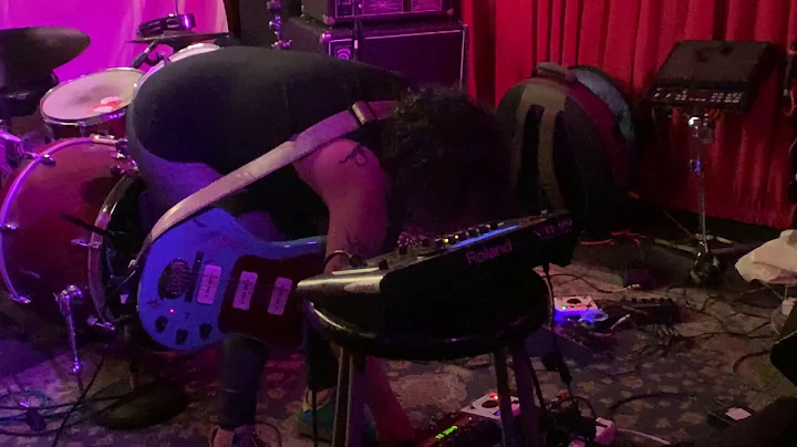 julie slick solo performance at ortlieb's philadelphia june 23, 2019