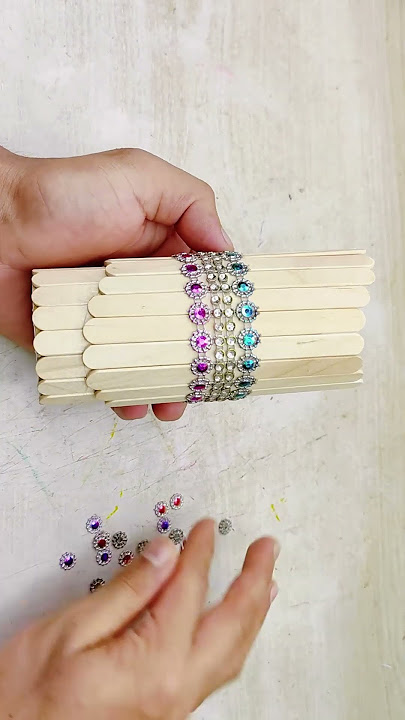 Don’t Throw It Away! 🌸 Amazing Flower Vase from Toilet Paper Roll & Ice Cream Sticks