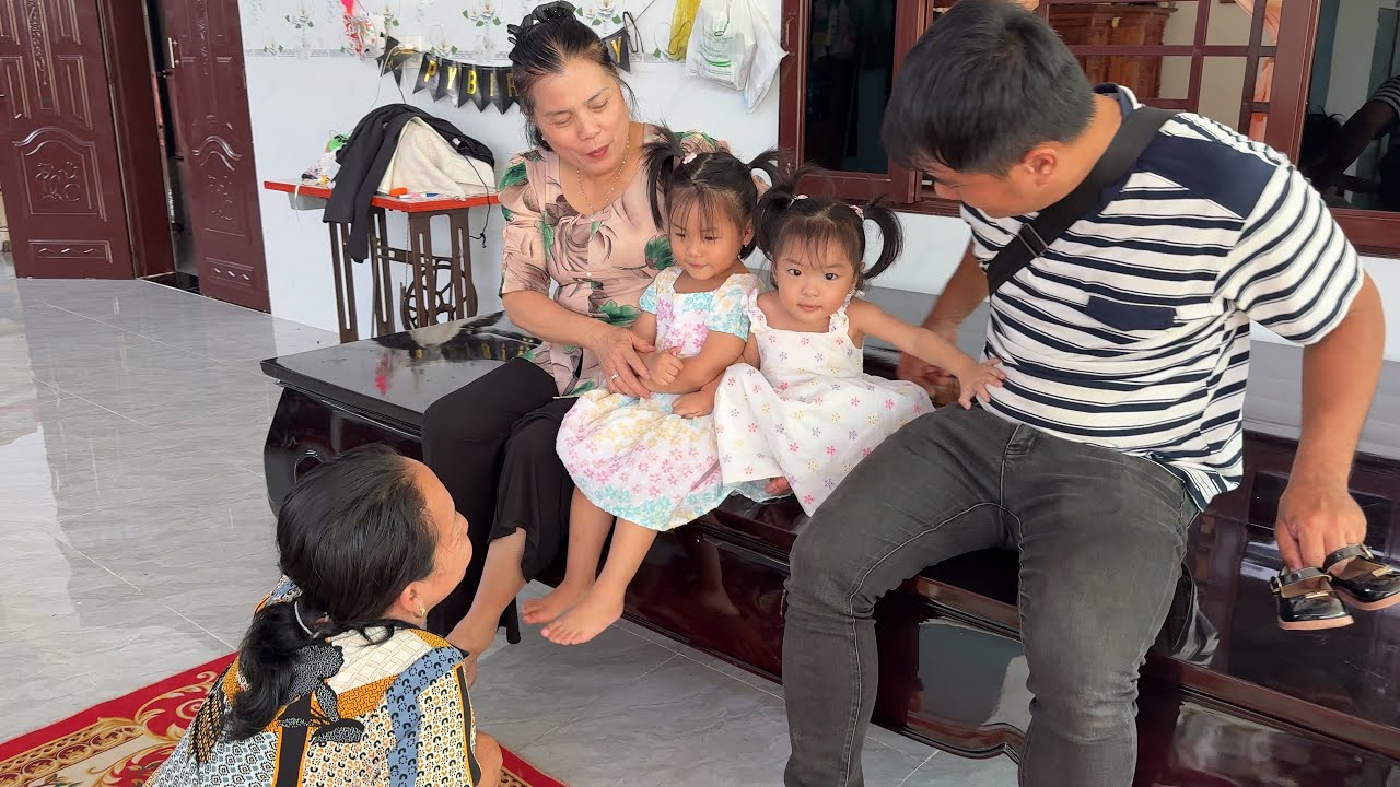 MÙNG 3 Tết cả gia đình về quê ngoại chúc TẾT  | TNCM