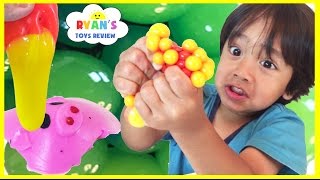 SQUISHY BALLS Mesh Slime and Learn Colors and Animals name