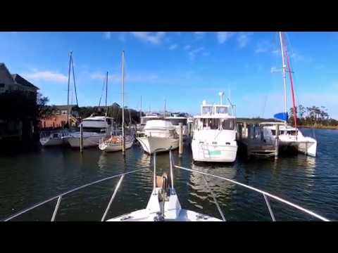 Manteo toward Wanchese by boat