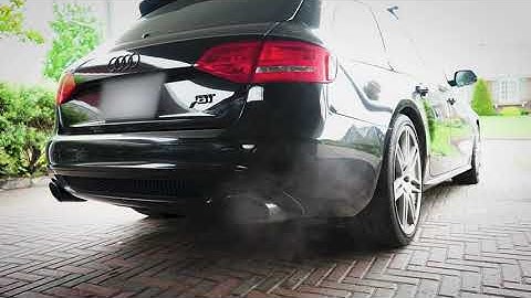 2010 Audi A4 Avant with custom exhaust Cold Start and revs