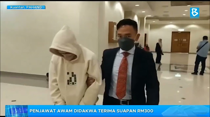 Sikap apa yang tercermin pada tokoh utama dalam cerita uang perak dalam perapian