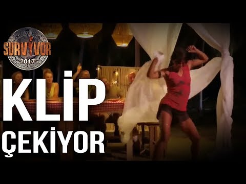 Sabriye Dans Şovuyla Arkadaşlarını Kendisine Hayran Bıraktı! | 49. Bölüm | Survivor 2017