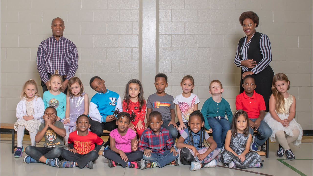 Spectacle de Noël 2023 2ème Maternelle - Murika