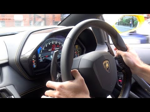 lamborghini-aventador-s-insane-sounds-in-the-city!