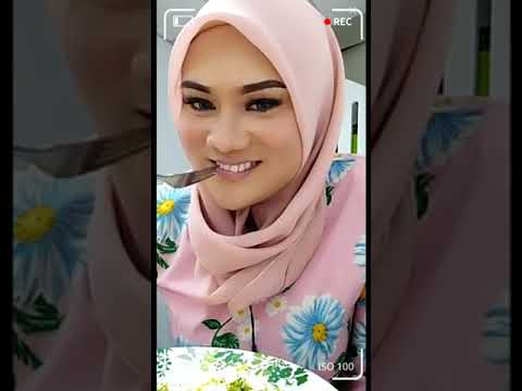 SOPHIA DELISA HIJAB STYLE