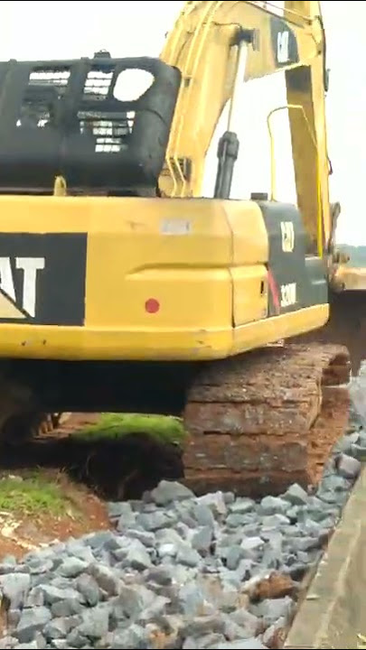 Kanan Kiri Ok !! 💪 Alat Berat Beko Excavator dalam Bekerja ! #shorts