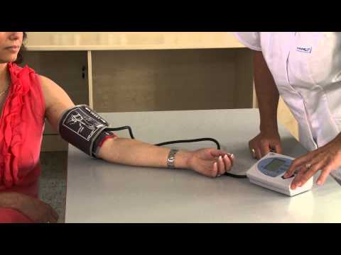 Videó: Hogyan Lehet Mérni A Vérnyomást Egy Kutyában