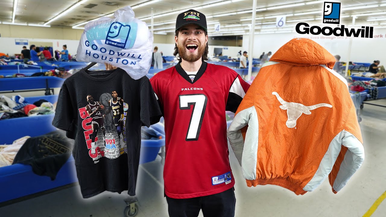 Stacking Up On Vintage At The Goodwill Outlet! Trip to the Thrift!