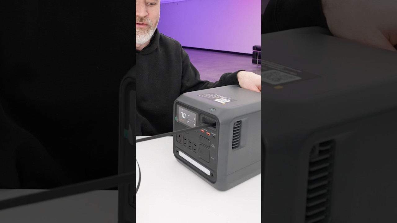 World's Smallest 1kWh Battery...