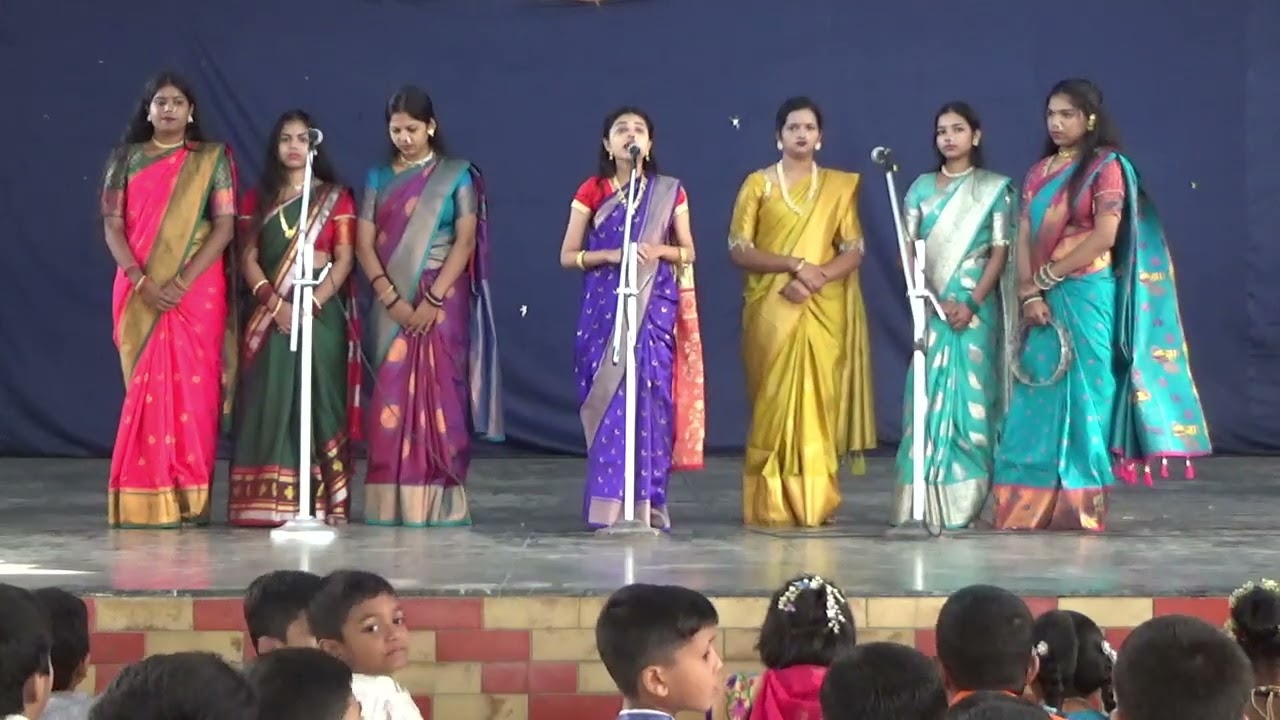 मुंबई युनिव्हर्सिटीच्या उडान फेस्टिवलमध्ये दुसऱ्या क्रमांकाचा पोवाडा शिवजयंती निमित्त सादर करताना