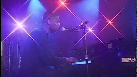Scott Holley Singing at the GMA Finals