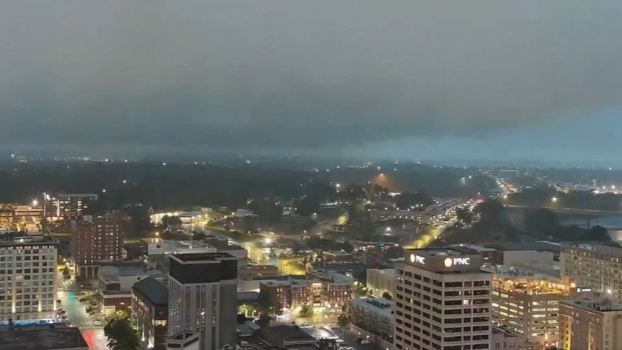 Multiple tornadoes reported as severe weather hits Mississippi - YouTube