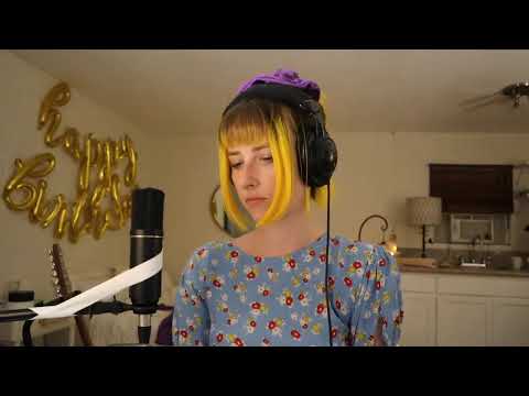 Tessa Violet LIVE