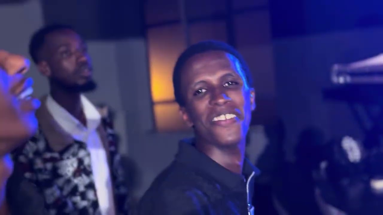 JANNET KUVA IBURUNDI AGEZE UGANDA 🇺🇬 YATSA UMURIRO NUKURI MBEGA AMAVUTA YUMUMAMA❤️❤️❤️🙏🙌