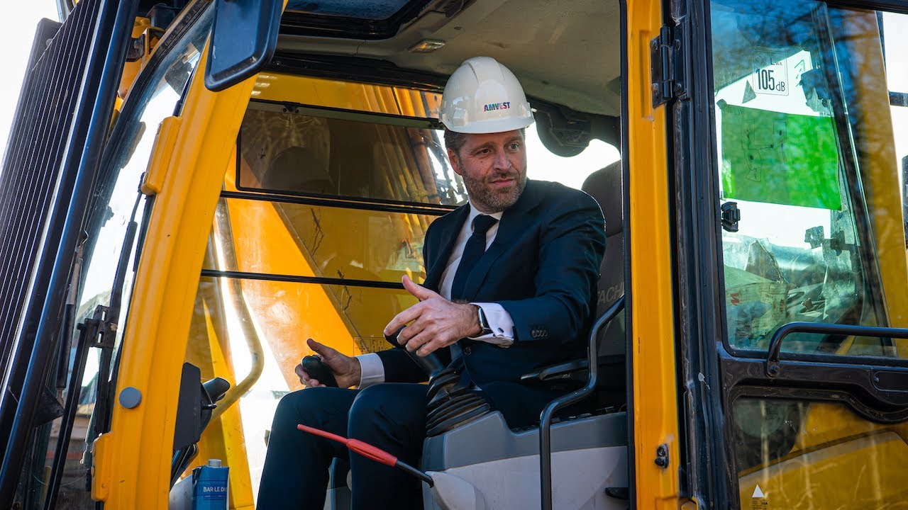 Minister Hugo de Jonge start transformatie Trappenberg Huizen