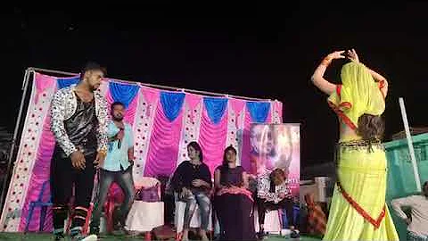 Desi Arkestra|new bhojpuri song|saiya chodoge to roti paka dungi|desi Arkestra Dance|sexy Arkestra