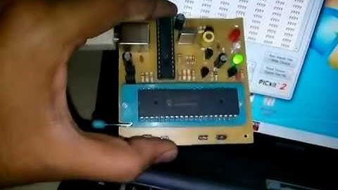 PICKIT 2 PIC programmer