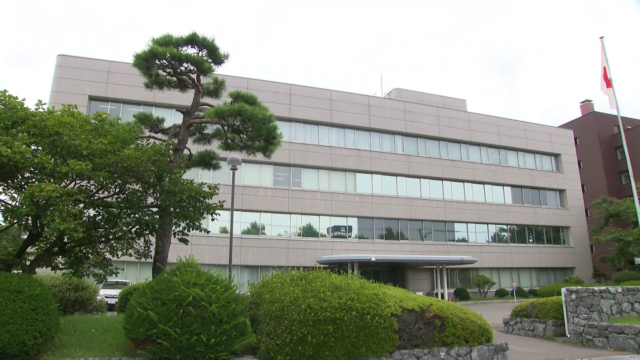 【消えた被告】妻を金づちで殴り殺人未遂の罪で起訴→病気治療のため勾留執行停止→入院先で行方不明に…77歳男はいったいどこへ…函館地検「不安を与えかねない事態に遺憾」〈北海道〉