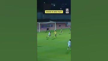 how he miss that 🥶💀 !! #bome #football #footballshorts #edit #viral #shorts #fypシ #rizkigameon