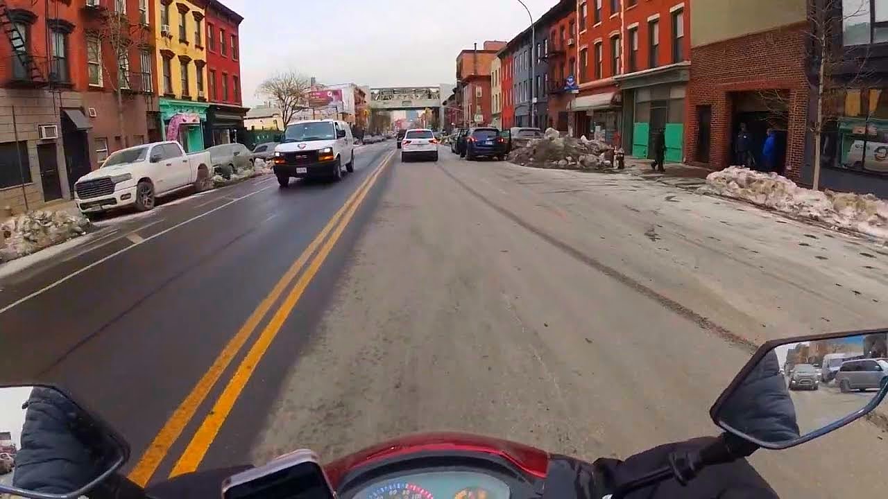 Я доставил груз в тюрьму в Бруклине, Нью-Йорк. Вид от лица водителя Uber.