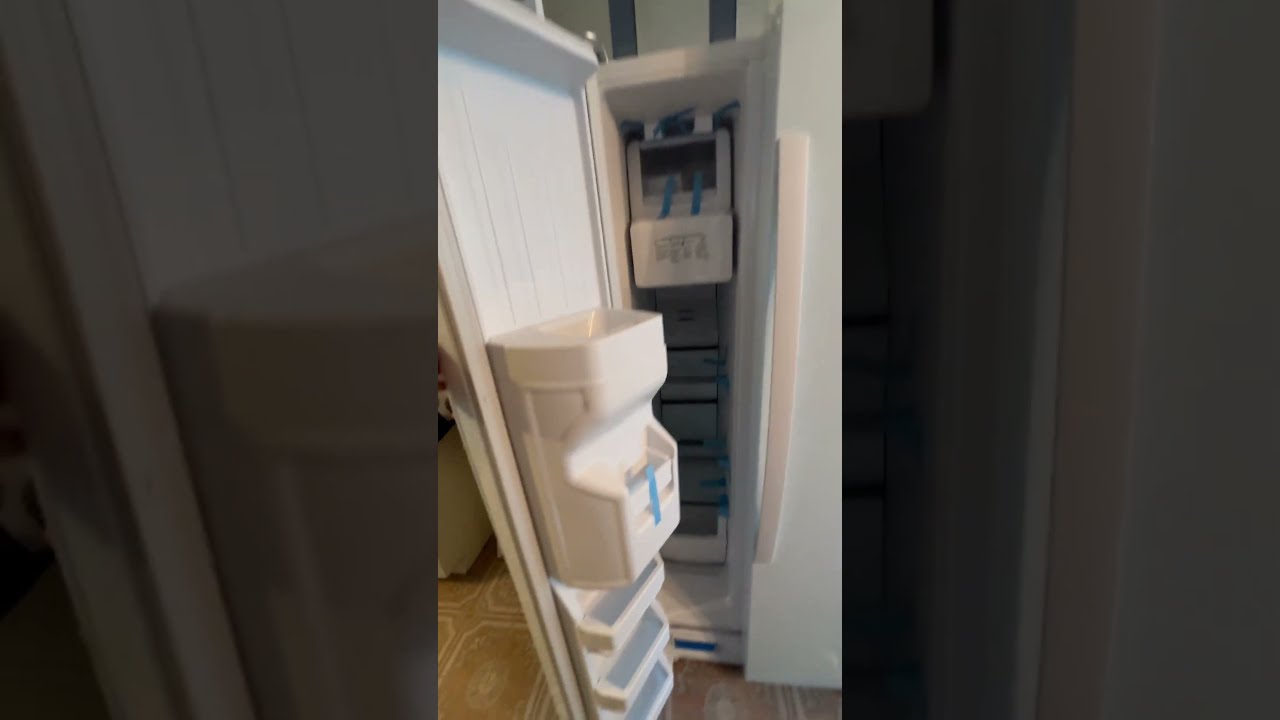 36 Wide Whirlpool Fridge 2 Door Ready To Use In The Kitchen 