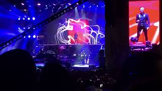 Fonseca, ven.    En concierto