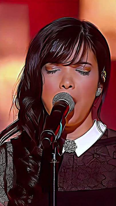 INDILA - Dernière Danse - Québec (New videos of indila🎄👇)