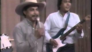 Watch Emilio Navaira Pienso En Ti video