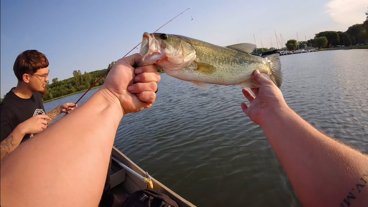 Nebraska Largemouth Bass Fishing Pt.1