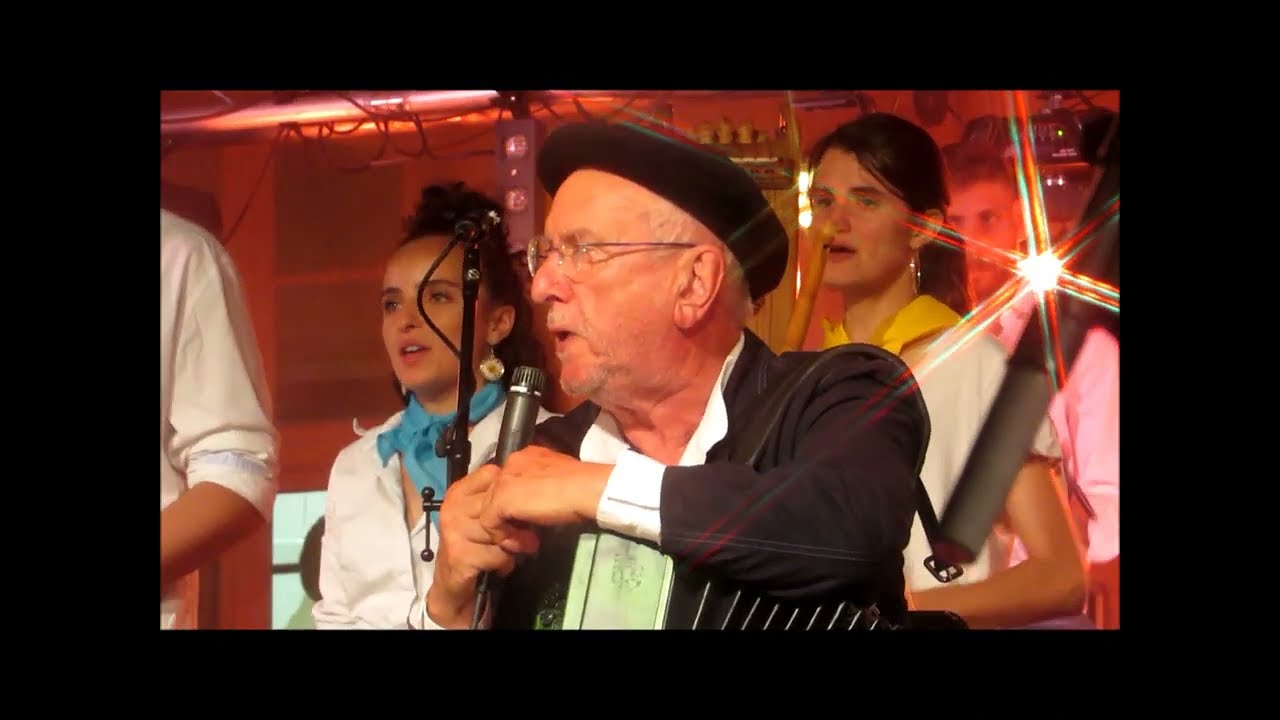 HÈSTA GASCONA - Bal Gascon « Joan de Nadau & Musiciens du Comminges » - Luchon15 août 2023 Vidéo 13