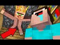 WHY DOES THE KING HIDE IN THE TALLEST ATTIC IN MINECRAFT ? 100% TROLLING TRAP !