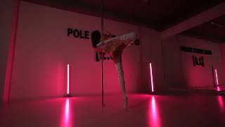 Exotic dance.  Pole dance studio 2 .8 .Крис Заднепровская