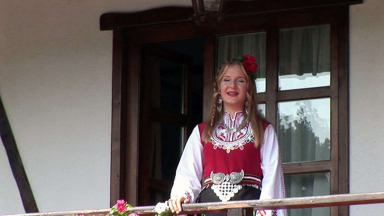 Никол Николова- Мавруда китки виела