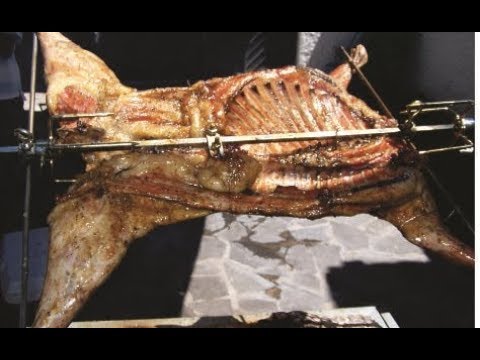 Asador giratorio para pollos a las brasas 