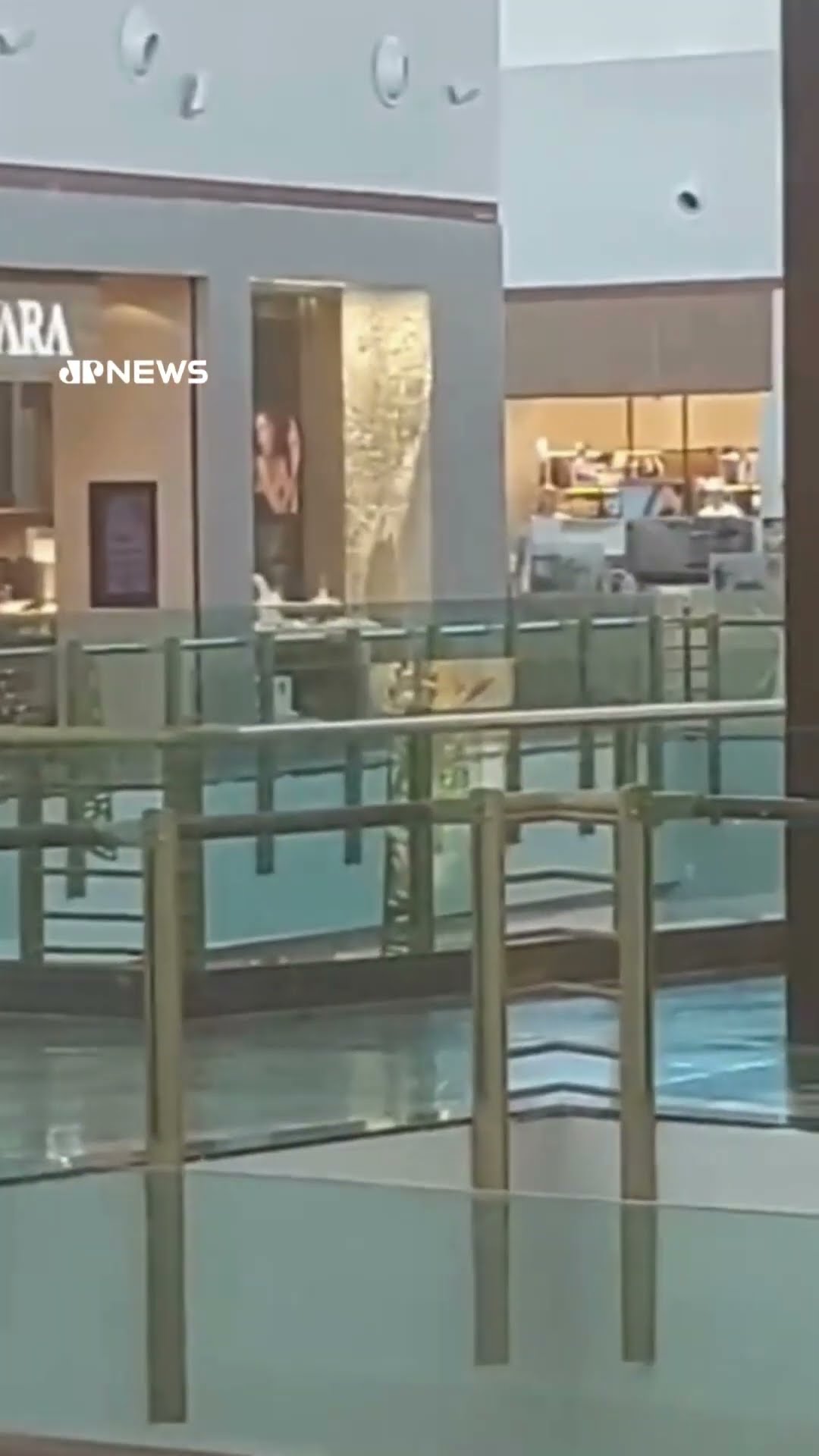 Tiroteio em shopping de Manaus durante assalto gera pânico; um suspeito foi preso #shorts