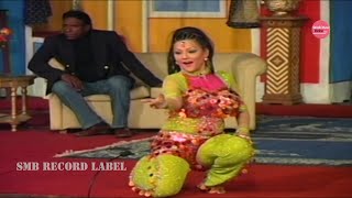 Beautiful Stage Live Performance Pendi Ae Barsaat Ve Punjabi Song Naseebo Lal - Smb